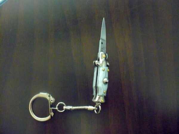 Mini coltello a scatto, italian stiletto - 7 cm imitazione di madreperla - lama classica, pugnale artigianale Maniago Italia