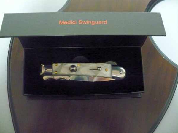 Swinguard Medici- italian stiletto, coltello a scatto, 18,50 cm - AKC World , lama dagger , imitazione madreperla / imitation mother of pearl - 1