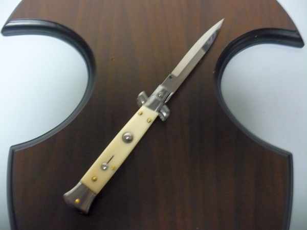 Frank Beltrame italian stiletto -23 cm imitazione d'avorio- lama baionetta -modello FB 23/91B