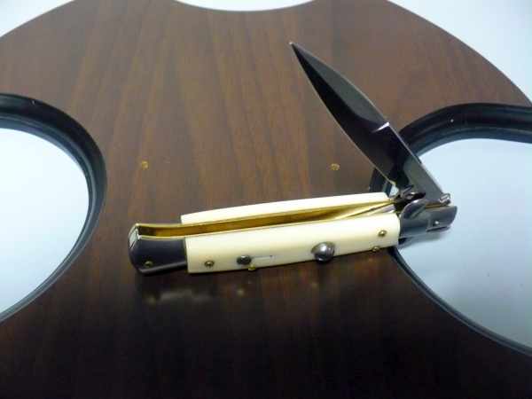 Frank Beltrame italian stiletto -23 cm imitazione d'avorio- lama baionetta -modello FB 23/91B