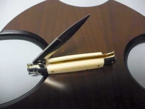 Frank Beltrame italian stiletto -23 cm imitazione d'avorio- lama baionetta -modello FB 23/91B
