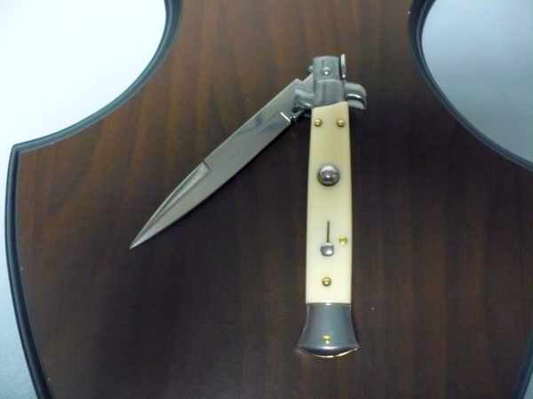 Frank Beltrame italian stiletto -23 cm imitazione d'avorio- lama baionetta -modello FB 23/91B