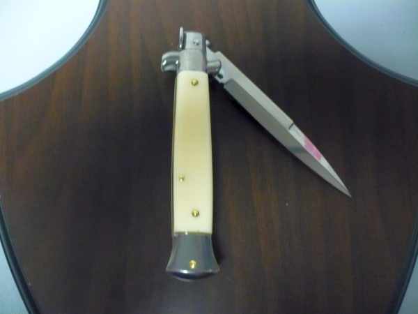 Frank Beltrame italian stiletto -23 cm imitazione d'avorio- lama baionetta -modello FB 23/91B