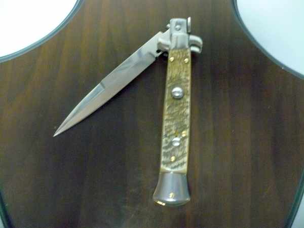 Frank Beltrame , italian stiletto - 23 cm , corno di ariete - lama baionetta , modello FB 23/63B - 2