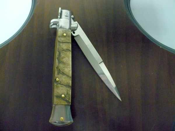 Frank Beltrame , italian stiletto - 23 cm , corno di ariete - lama baionetta , modello FB 23/63B - 1