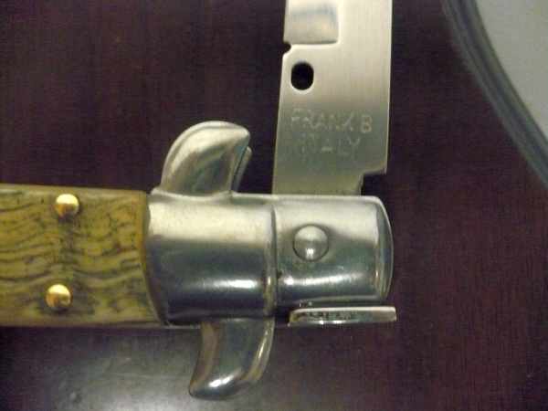 Frank Beltrame , italian stiletto - 23 cm , corno di ariete - lama baionetta , modello FB 23/63B - 2
