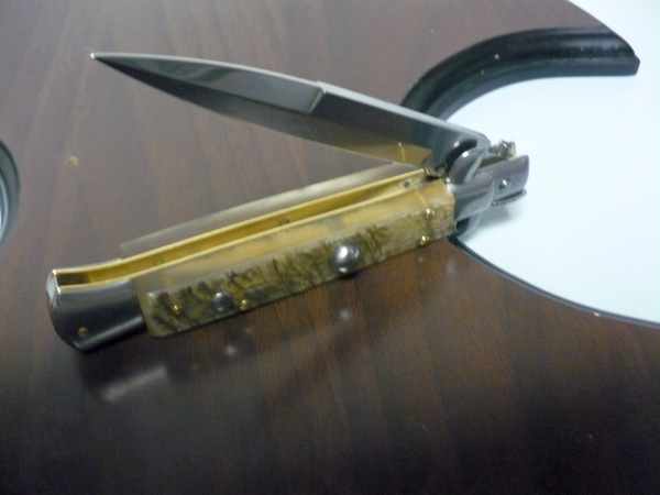 Frank Beltrame , italian stiletto - 23 cm , corno di ariete - lama baionetta , modello FB 23/63B - 2