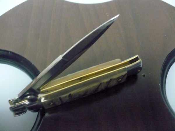 Frank Beltrame , italian stiletto - 23 cm , corno di ariete - lama baionetta , modello FB 23/63B - 1