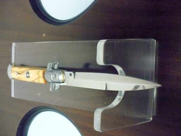 Frank Beltrame-23cm- coltello a scatto - pugnale -legno di olive / olive wood- modello FB 23/94B -9