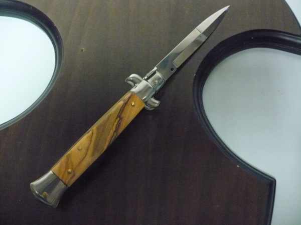 Frank Beltrame-23cm- coltello a scatto - pugnale -legno di olive / olive wood- modello FB 23/94B -9