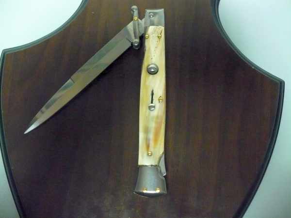 Swinguard Frank Beltrame - italian stiletto 28 cm - bufalo bicolore / two-tone buffalo horn - baionetta FB 550/48/58BB