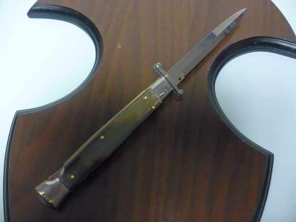 Swinguard Frank Beltrame - italian stiletto 28 cm - bufalo bicolore / two-tone buffalo horn - baionetta FB 550/48/58BB