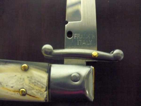 Swinguard Frank Beltrame - italian stiletto 28 cm - bufalo bicolore / two-tone buffalo horn - baionetta FB 550/48/58BB