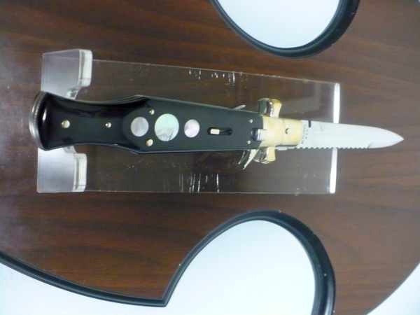 Black Widow A.G.A. Campolin - italian stiletto 28 cm con guardia a croce maltese - bufalo scuro + madreperla