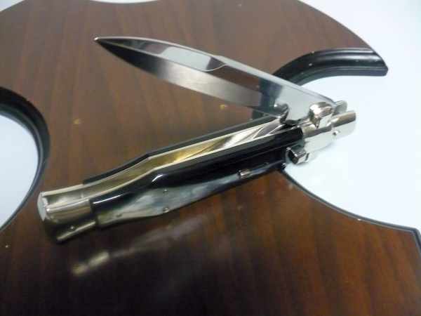 Black Widow A.G.A. Campolin - italian stiletto 28 cm con guardia a croce maltese - bufalo brasiliano