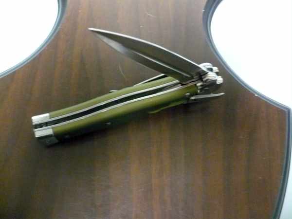 AGA Campolin Zero + Green - Satin Dagger , coltello a scatto, italian stiletto con leverlock 22cm