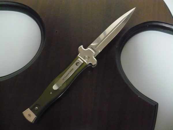AGA Campolin Zero + Green - Satin Dagger , coltello a scatto, italian stiletto con leverlock 22cm