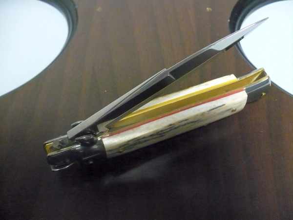 Frank Beltrame, italian stiletto- 23 cm, osso di cammello invecchiato 10 anni, baionetta - 1