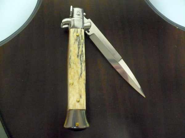 Frank Beltrame, italian stiletto- 23 cm, osso di cammello invecchiato 10 anni, baionetta - 1