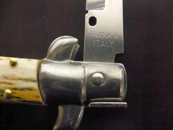 Frank Beltrame, italian stiletto- 23 cm, osso di cammello invecchiato 10 anni, baionetta - 1