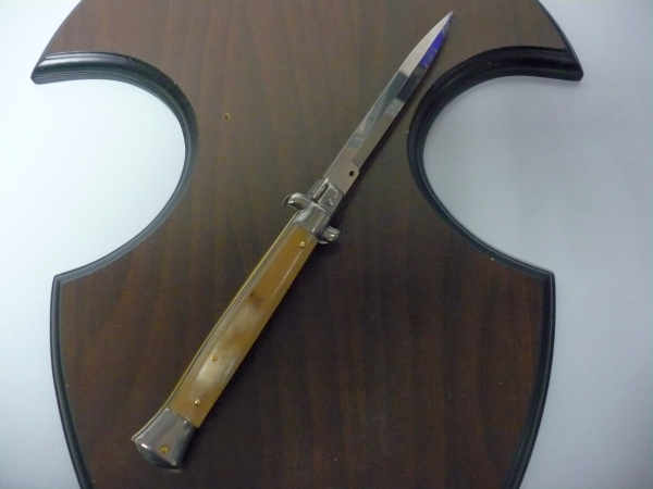 Frank Beltrame - italian stiletto, coltello a scatto, 28 cm -bufalo chiaro, lama baionetta FB 28/48B- 1
