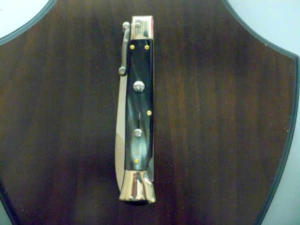 Swinguard- Famiglia Spadon- italian stiletto 23 cm - corno di bufalo brasiliano / brazilian buffalo horn - lama baionetta -1