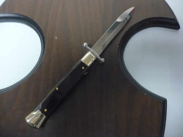 Swinguard- Famiglia Spadon- italian stiletto 23 cm - corno di bufalo brasiliano / brazilian buffalo horn - lama baionetta -1