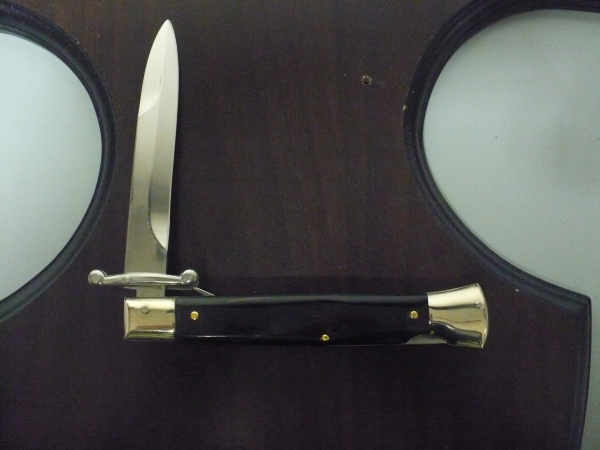 Swinguard- Famiglia Spadon- italian stiletto 23 cm - corno di bufalo brasiliano / brazilian buffalo horn - lama baionetta -1