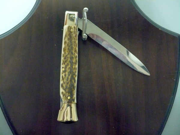 Swinguard- Famiglia Spadon- italian stiletto 23 cm - corno di cervo / deer horn - lama baionetta -1