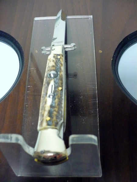 Swinguard- Famiglia Spadon- italian stiletto 23 cm - corno di cervo / deer horn - lama baionetta -1