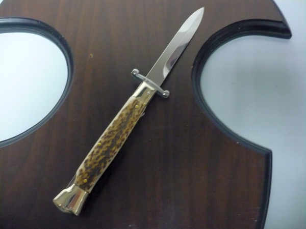 Swinguard- Famiglia Spadon- italian stiletto 23 cm - corno di cervo / deer horn - lama baionetta -1