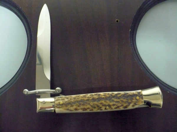 Swinguard- Famiglia Spadon- italian stiletto 23 cm - corno di cervo / deer horn - lama baionetta -1