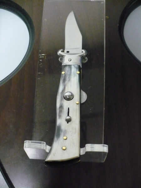 Famiglia Spadon - stiletto  calibro /20 - bufalo brasiliano - taglio classico clip point - 1