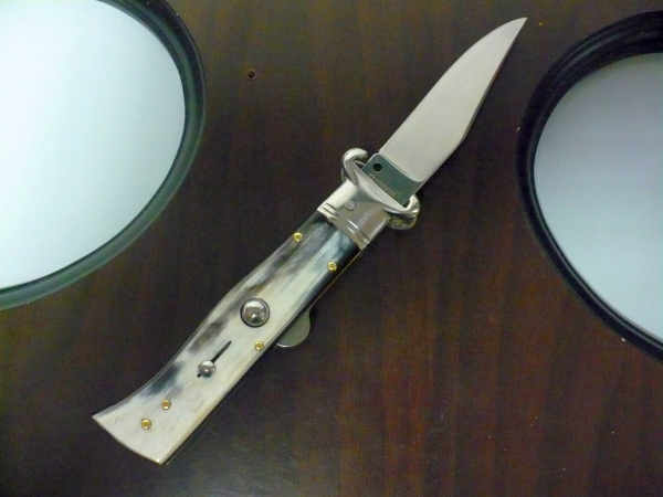 Famiglia Spadon - stiletto  calibro /20 - bufalo brasiliano - taglio classico clip point - 1
