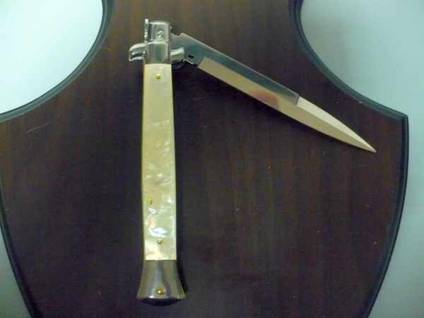 Frank Beltrame, italian stiletto, coltello a scatto - 28 cm , madreperla -mother of pearl - modello FB 28/96 B