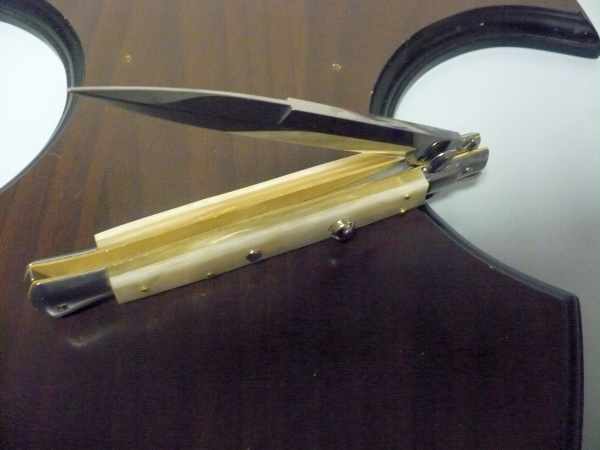 Frank Beltrame, italian stiletto, coltello a scatto - 28 cm , madreperla -mother of pearl - modello FB 28/96 B
