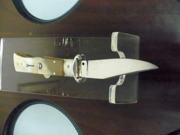 Famiglia Spadon - stiletto  calibro /20 - bufalo chiaro / buffalo light - taglio classico clip point - 1