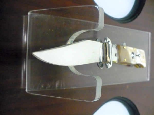 Famiglia Spadon - stiletto  calibro /20 - bufalo chiaro / buffalo light - taglio classico clip point - 1