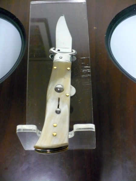 Famiglia Spadon - stiletto  calibro /20 - bufalo chiaro / buffalo light - taglio classico clip point - 1