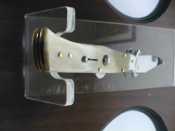 Famiglia Spadon - stiletto  calibro /20 - bufalo chiaro / buffalo light - taglio classico clip point - 1