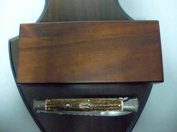 Classic swinguard - italian stiletto, coltello a scatto, 28cm - AKC World , lama damasco-dagger, corno di cervo / deer horn