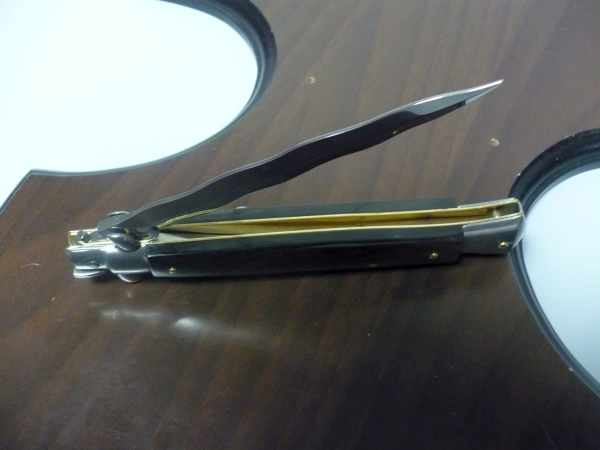 Frank Beltrame , italian stiletto , pugnale - 28 cm , corno di bufalo scuro, lama kriss, modello FB 28/58K- 12