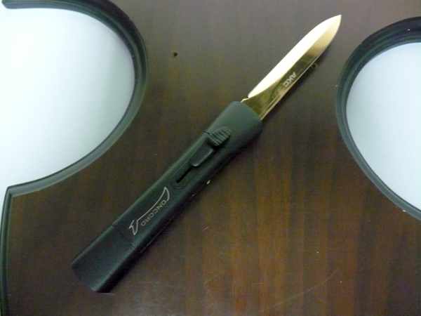 Italian stiletto FRONTALE  coltellerie AKC Campolin - 20 cm - modello teflonato d'oro, lama dagger