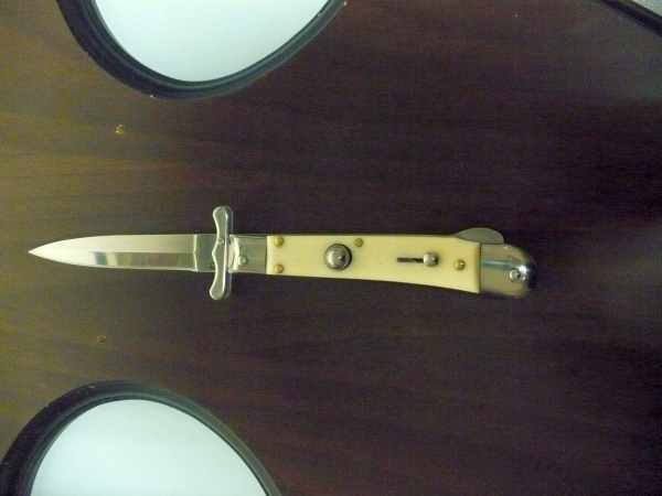 Swinguard Medici- italian stiletto, coltello a scatto, 18,50 cm - AKC World , lama dagger , imitazione d'avorio / imitation ivory - 2