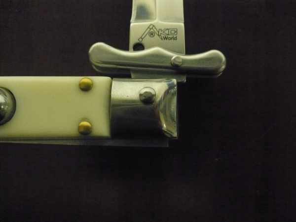 Swinguard Medici- italian stiletto, coltello a scatto, 18,50 cm - AKC World , lama dagger , imitazione d'avorio / imitation ivory - 2