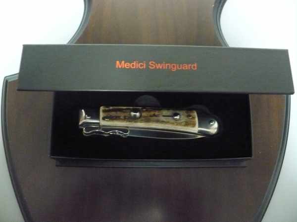 Swinguard Medici- italian stiletto, coltello a scatto, 18,50 cm - AKC World , lama dagger , corno di cervo / deer horn