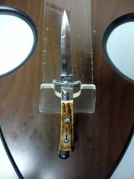 Swinguard Medici- italian stiletto, coltello a scatto, 18,50 cm - AKC World , lama dagger , corno di cervo / deer horn