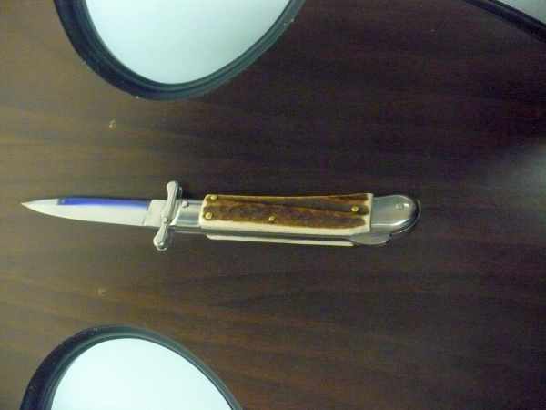 Swinguard Medici- italian stiletto, coltello a scatto, 18,50 cm - AKC World , lama dagger , corno di cervo / deer horn