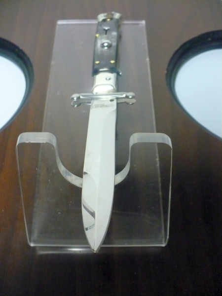 Swinguard- Famiglia Spadon- italian stiletto 23 cm - corno di bufalo brasiliano / brazilian buffalo horn - lama baionetta - 2