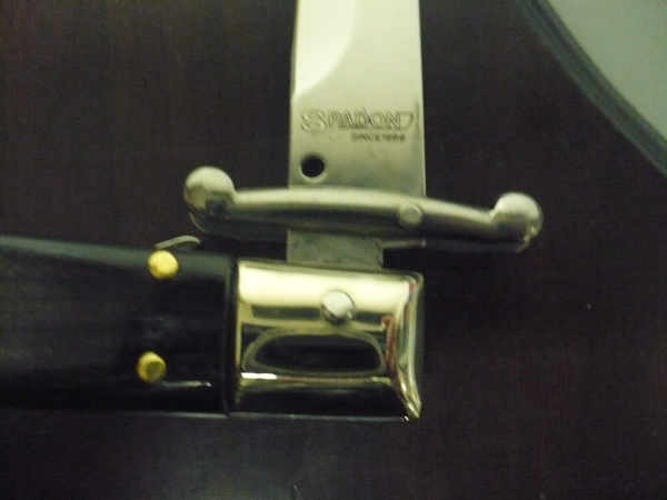Swinguard- Famiglia Spadon- italian stiletto 23 cm - corno di bufalo brasiliano / brazilian buffalo horn - lama baionetta - 2
